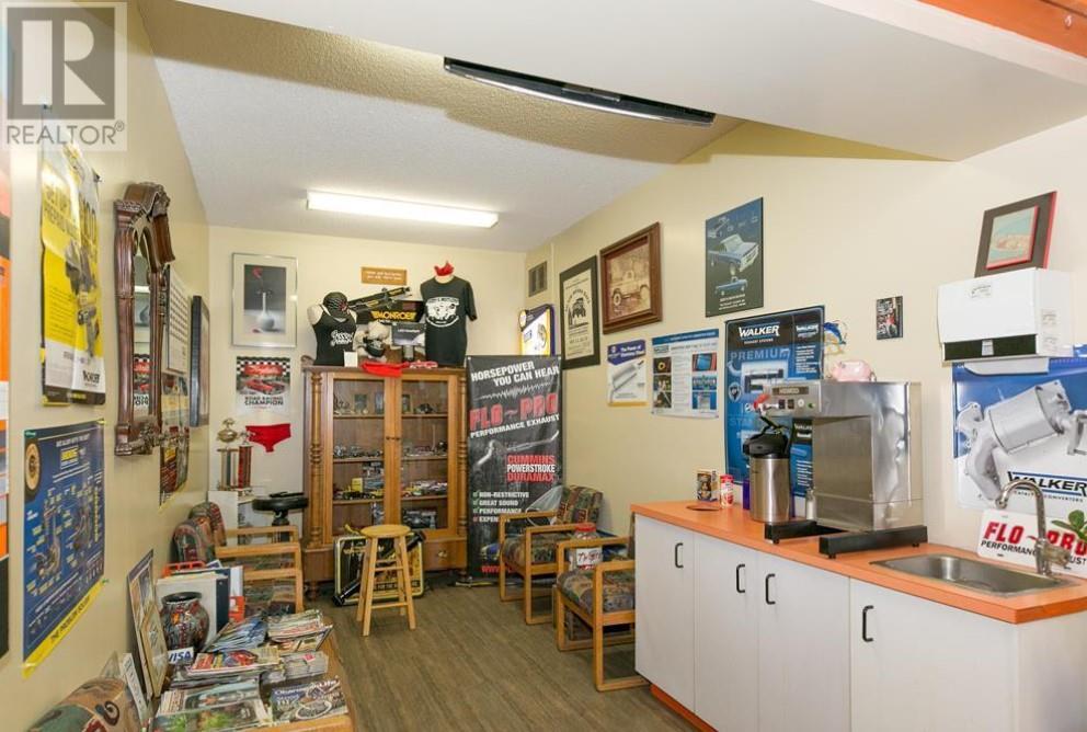  1948 Windsor Road, Kelowna