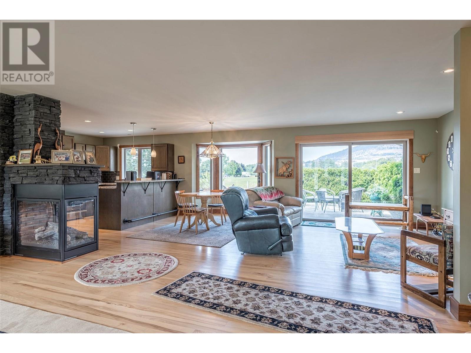 7800 Howe Drive, Coldstream