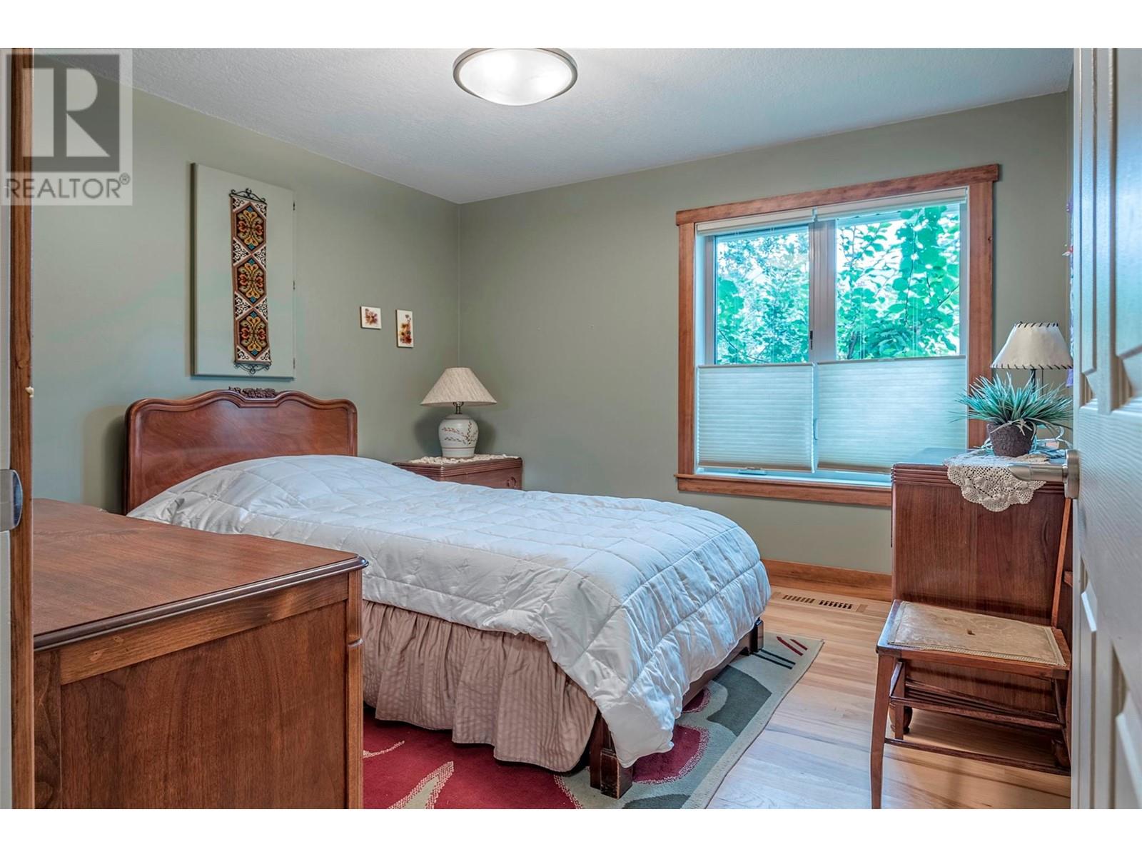 7800 Howe Drive, Coldstream