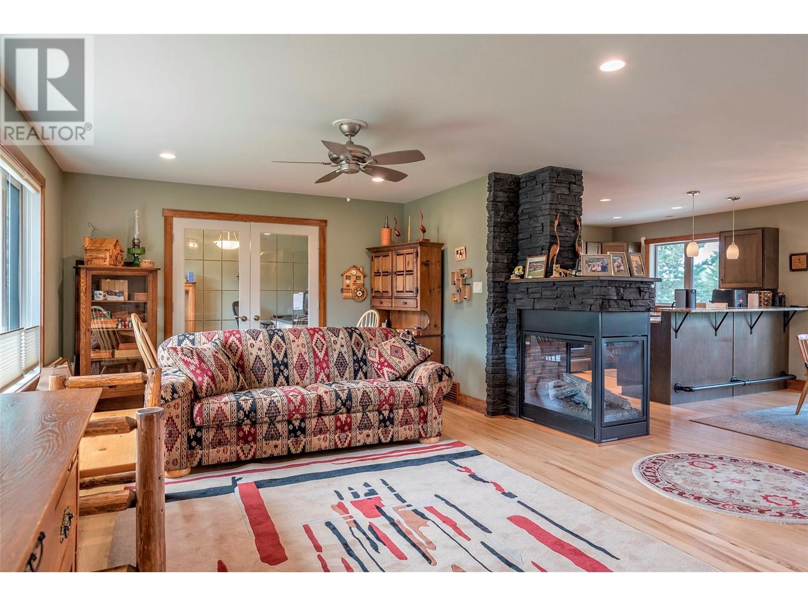 7800 Howe Drive, Coldstream