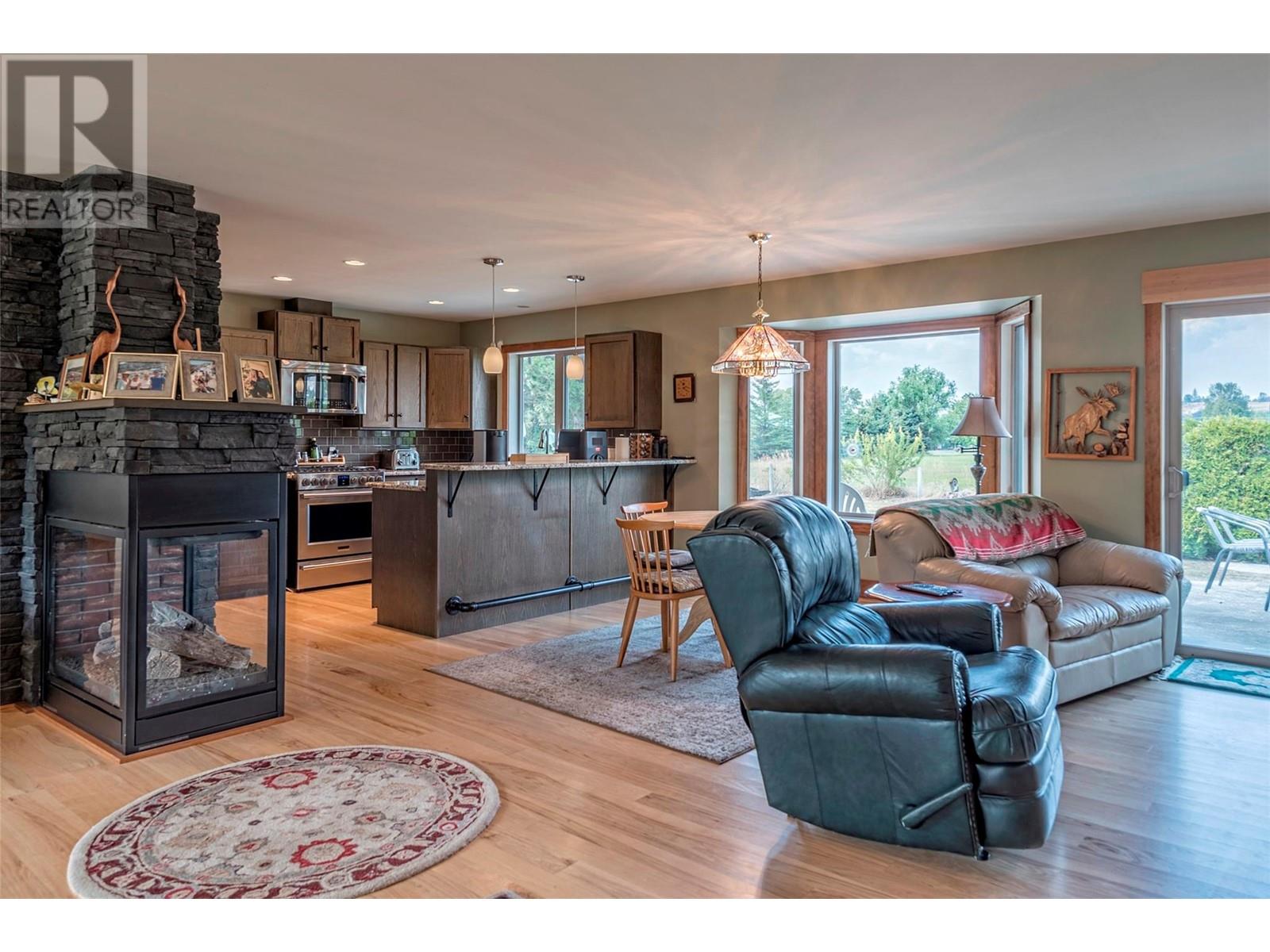 7800 Howe Drive, Coldstream