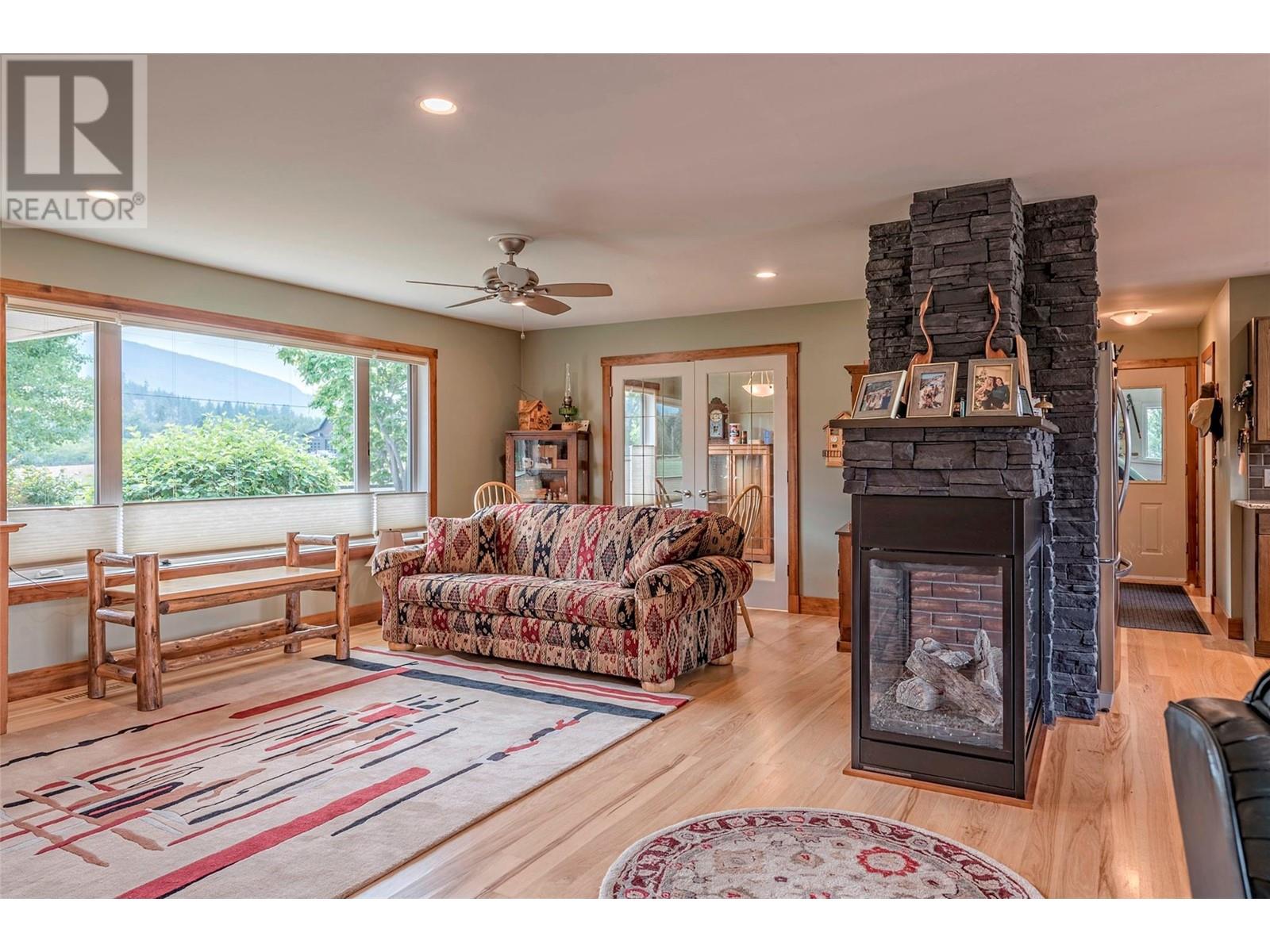 7800 Howe Drive, Coldstream