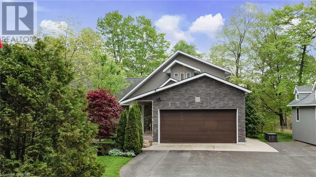 23 Andrew Crescent, Central Huron