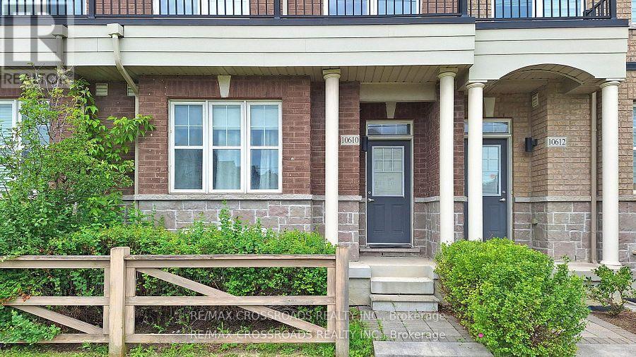 Single Family House for Sale in  BATHURST STREET Vaughan (Patterson) 