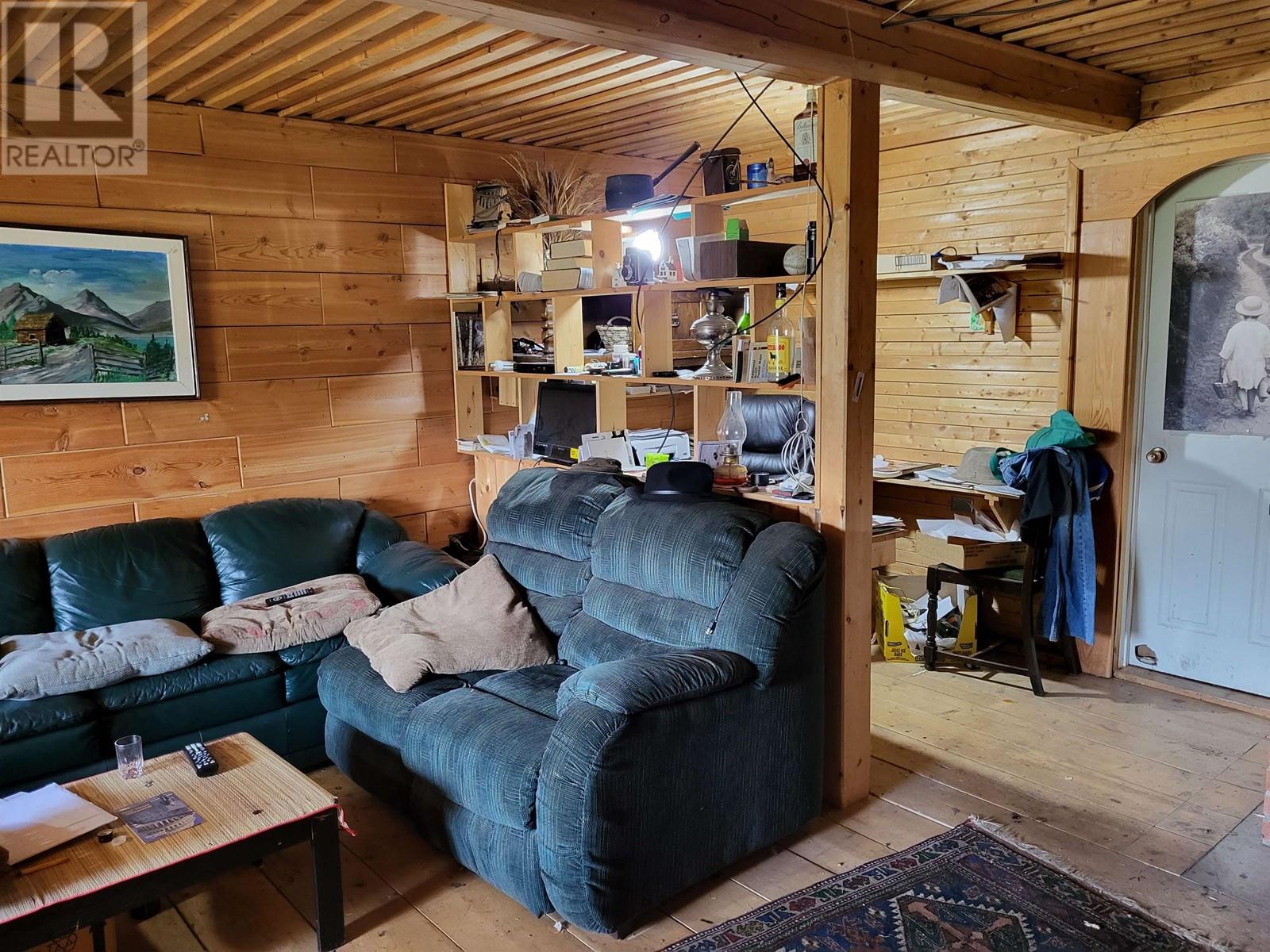 2840 FRANCOIS LAKE ROAD, Vanderhoof