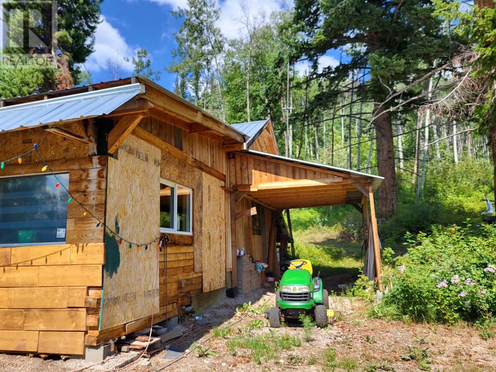 2840 FRANCOIS LAKE ROAD, Vanderhoof