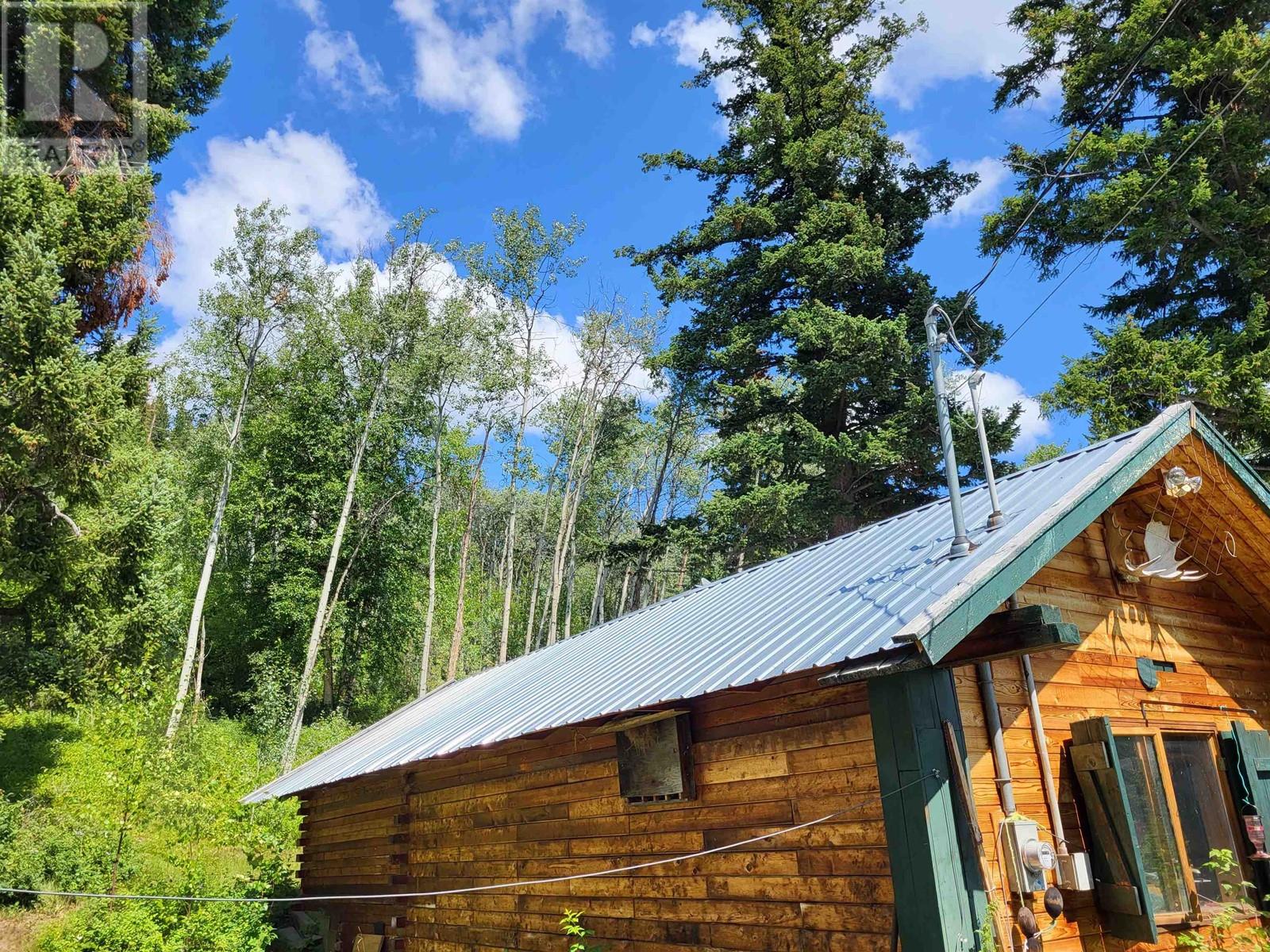 2840 FRANCOIS LAKE ROAD, Vanderhoof