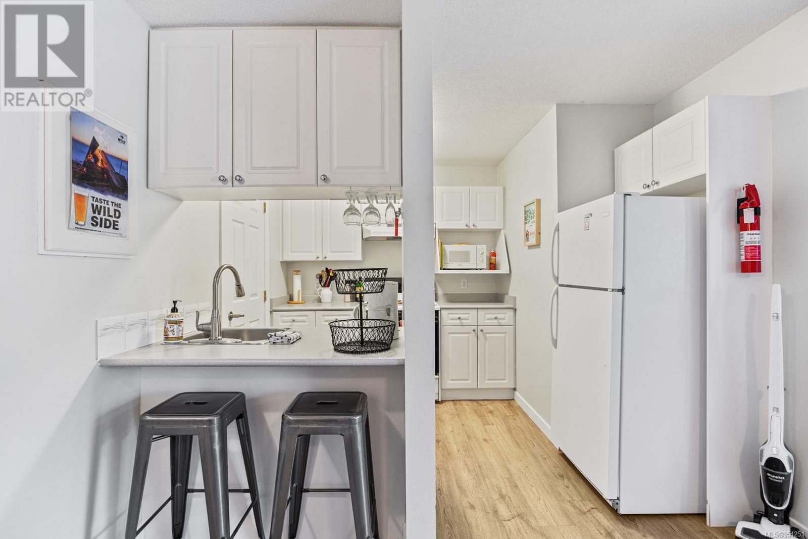 305 1105 Henry Rd, Courtenay real estate listing 954251