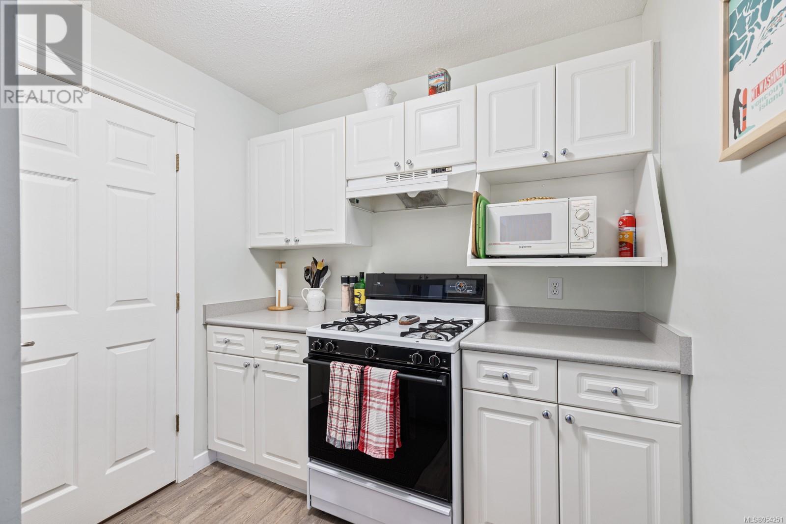 305 1105 Henry Rd, Courtenay real estate listing 954251