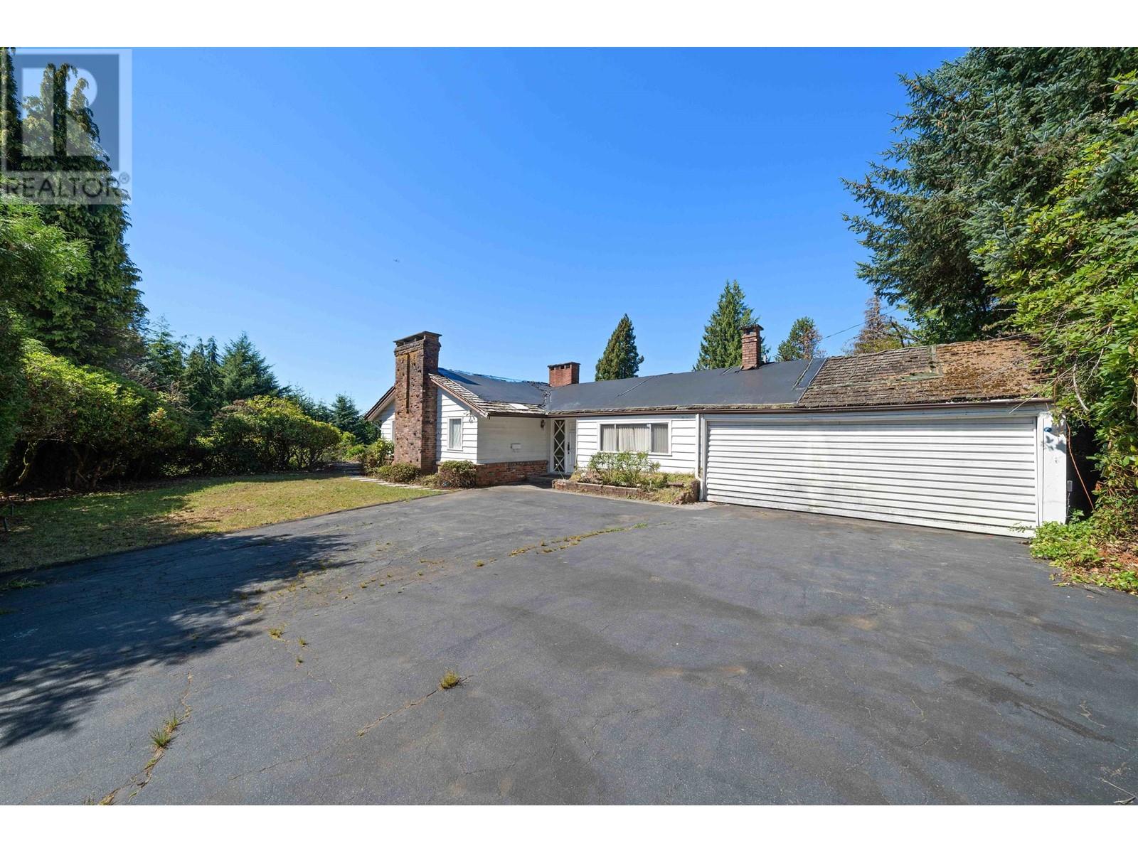 635 GLENMAROON ROAD, West Vancouver
