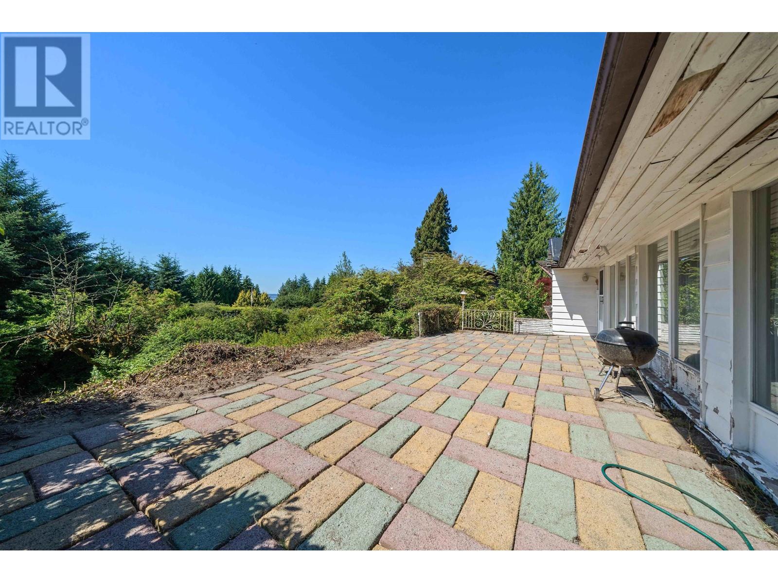 635 GLENMAROON ROAD, West Vancouver