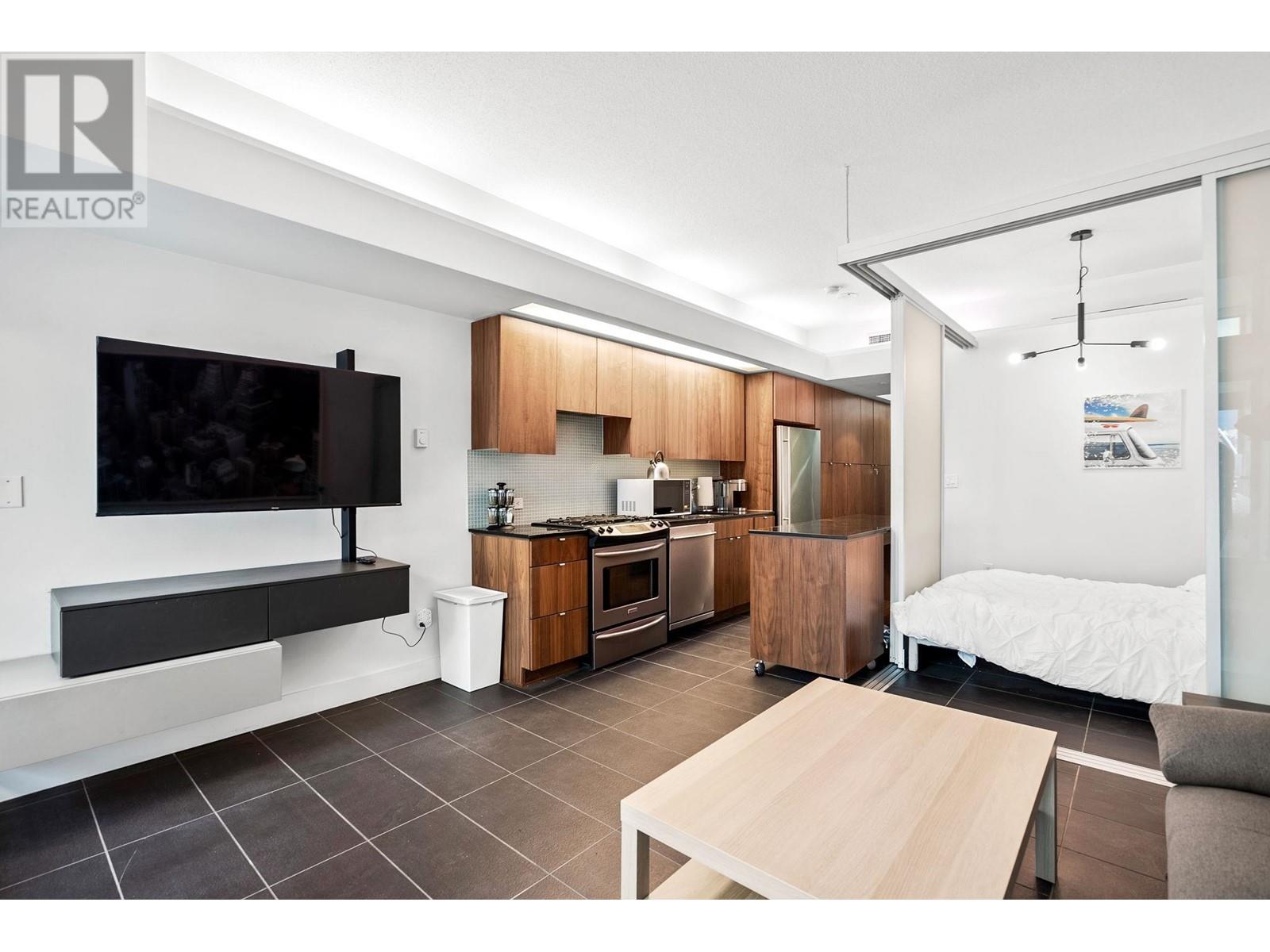 501 33 W Pender Street, Vancouver