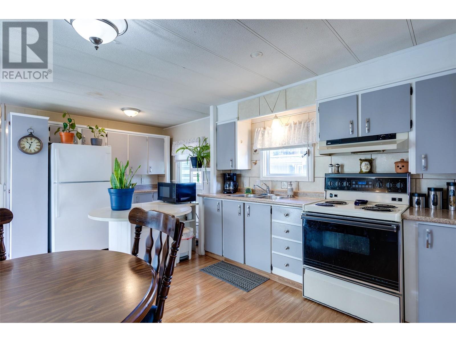 4 3535 Casorso Road, Kelowna