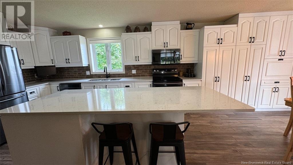52 Levesque Street - 4