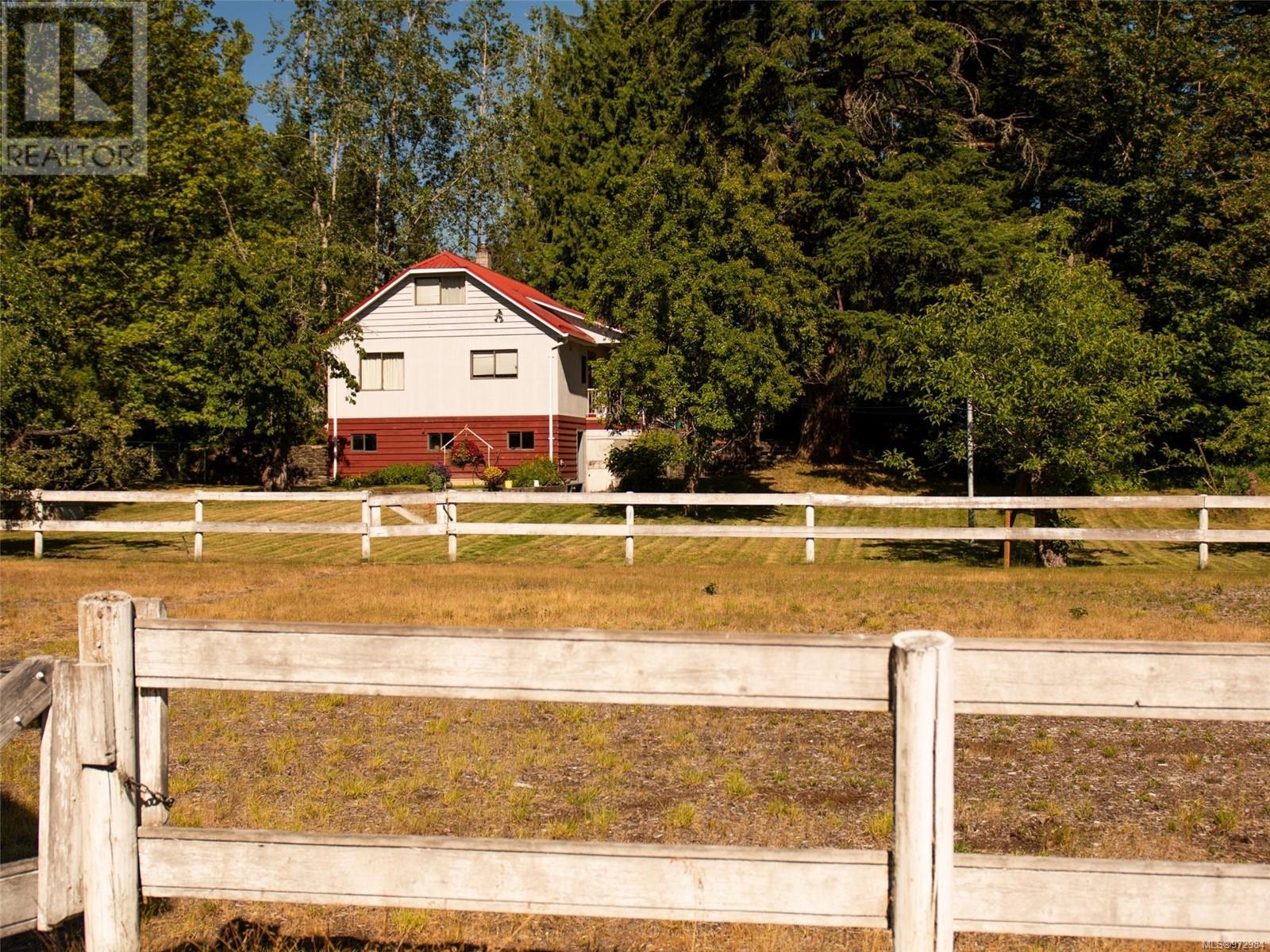 5430 Matson Rd, Ladysmith