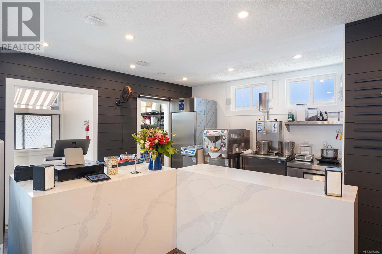  101 Purvis Lane, Salt Spring