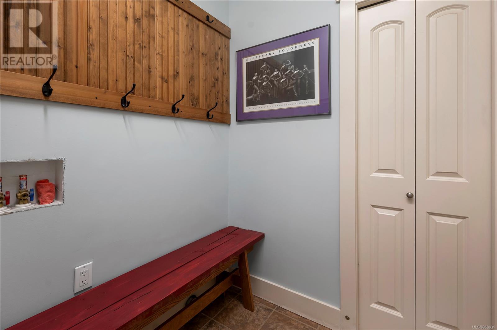 3668 Vermont Pl, Campbell River real estate listing 968031