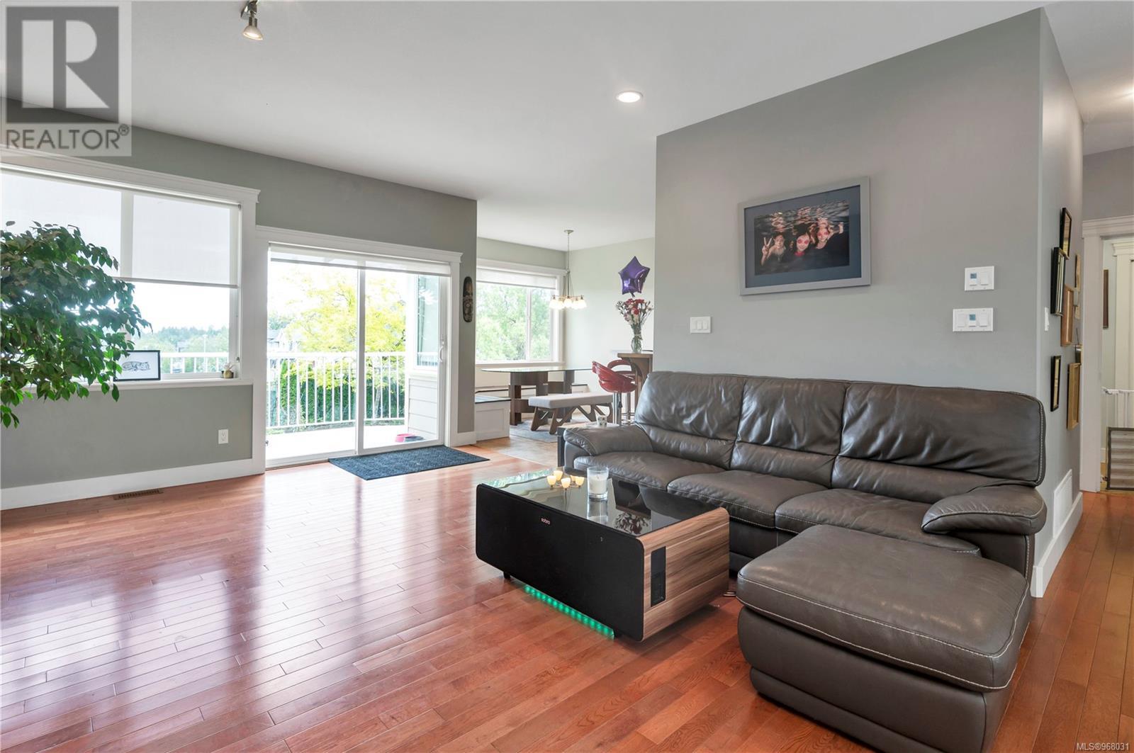 3668 Vermont Pl, Campbell River real estate listing 968031