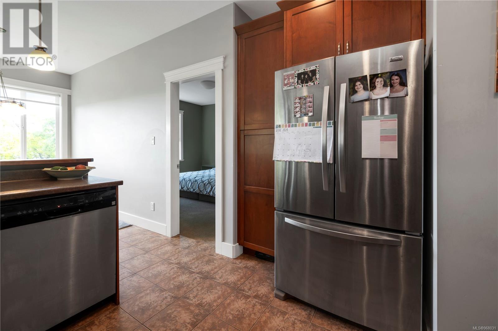 3668 Vermont Pl, Campbell River real estate listing 968031