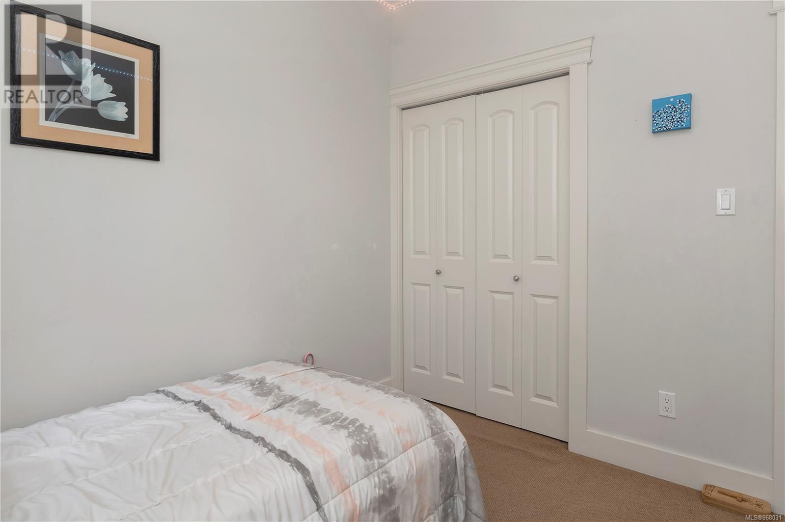 3668 Vermont Pl, Campbell River real estate listing 968031