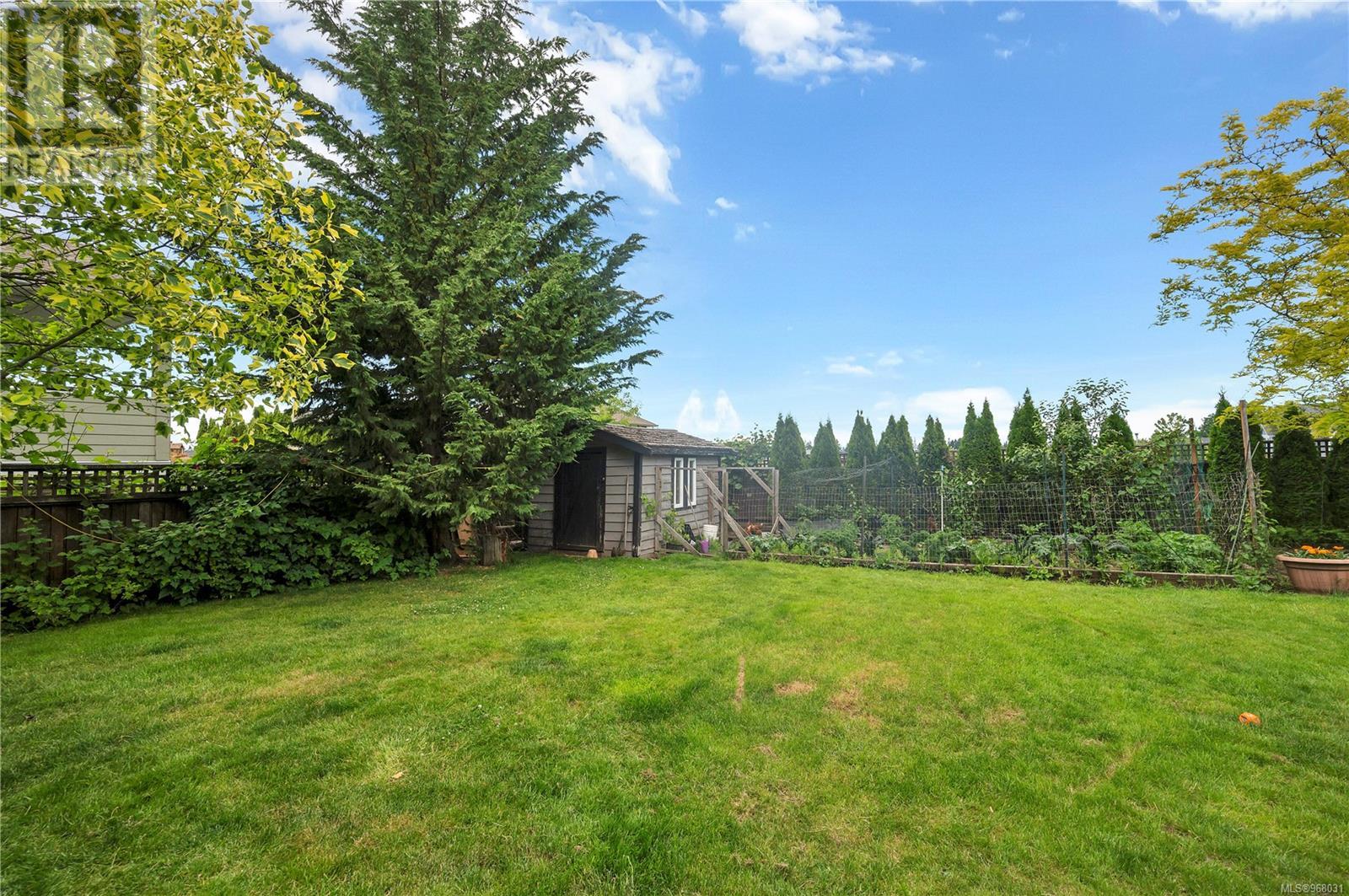 3668 Vermont Pl, Campbell River real estate listing 968031
