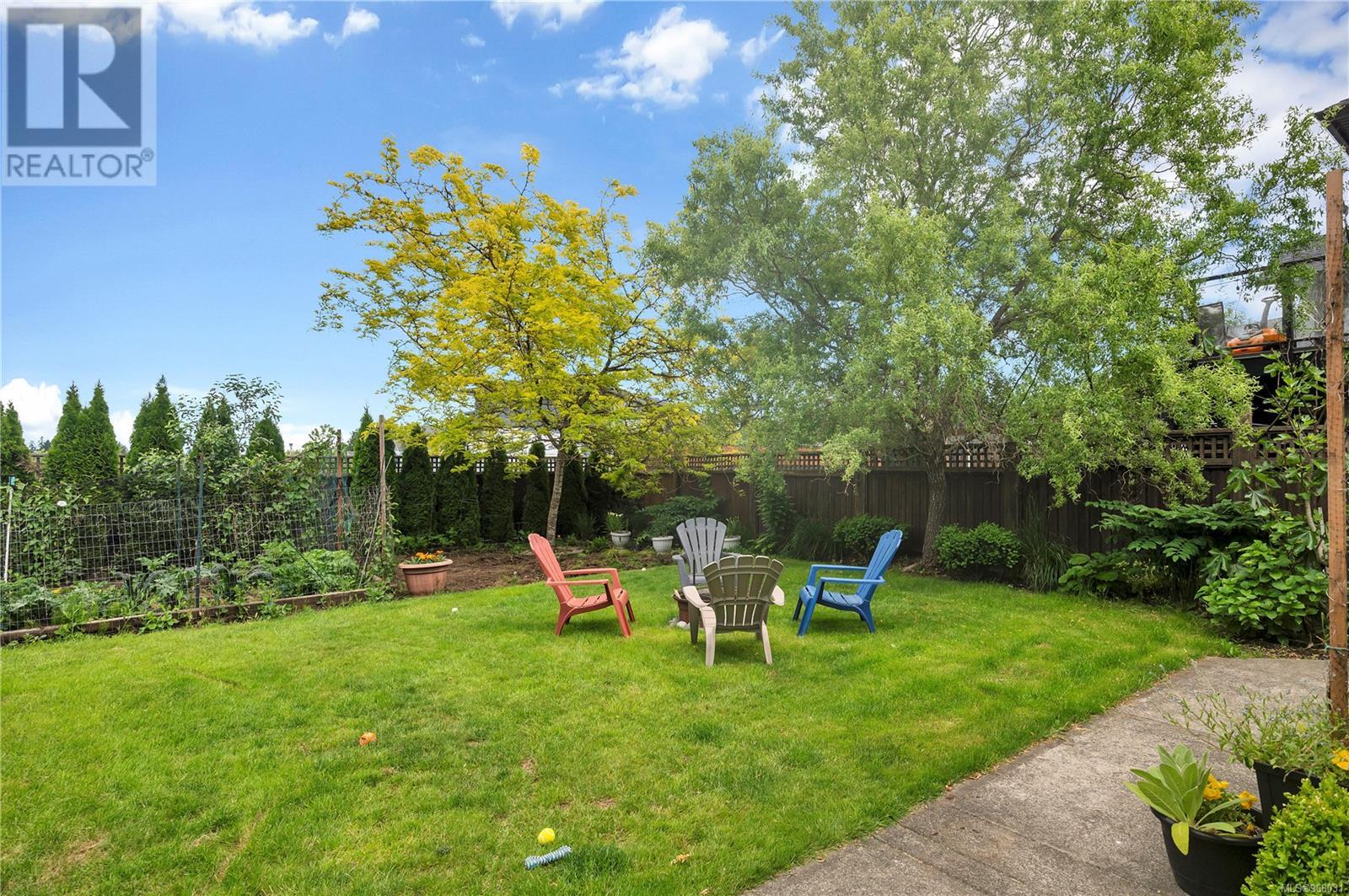 3668 Vermont Pl, Campbell River real estate listing 968031