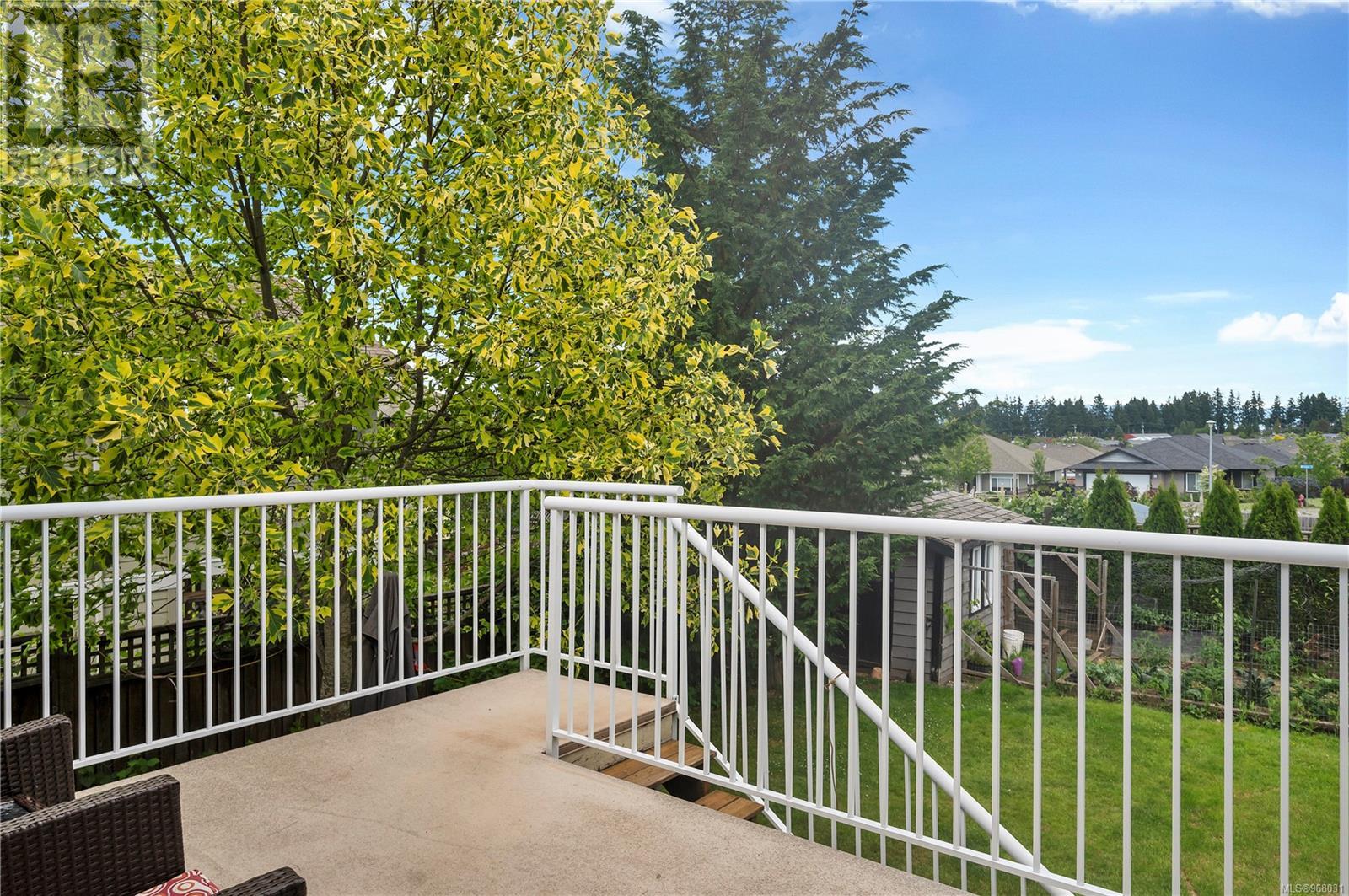 3668 Vermont Pl, Campbell River real estate listing 968031