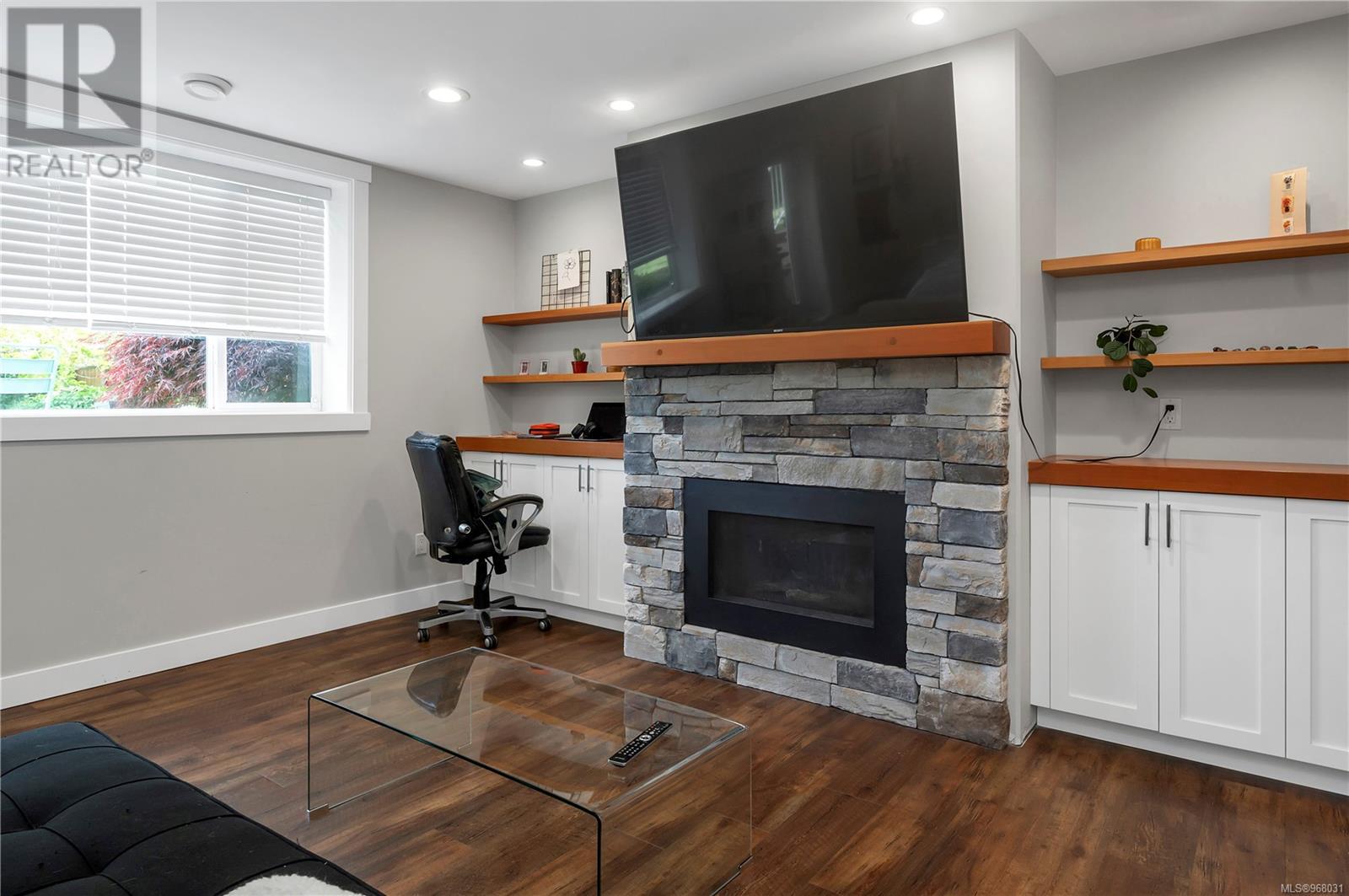 3668 Vermont Pl, Campbell River real estate listing 968031