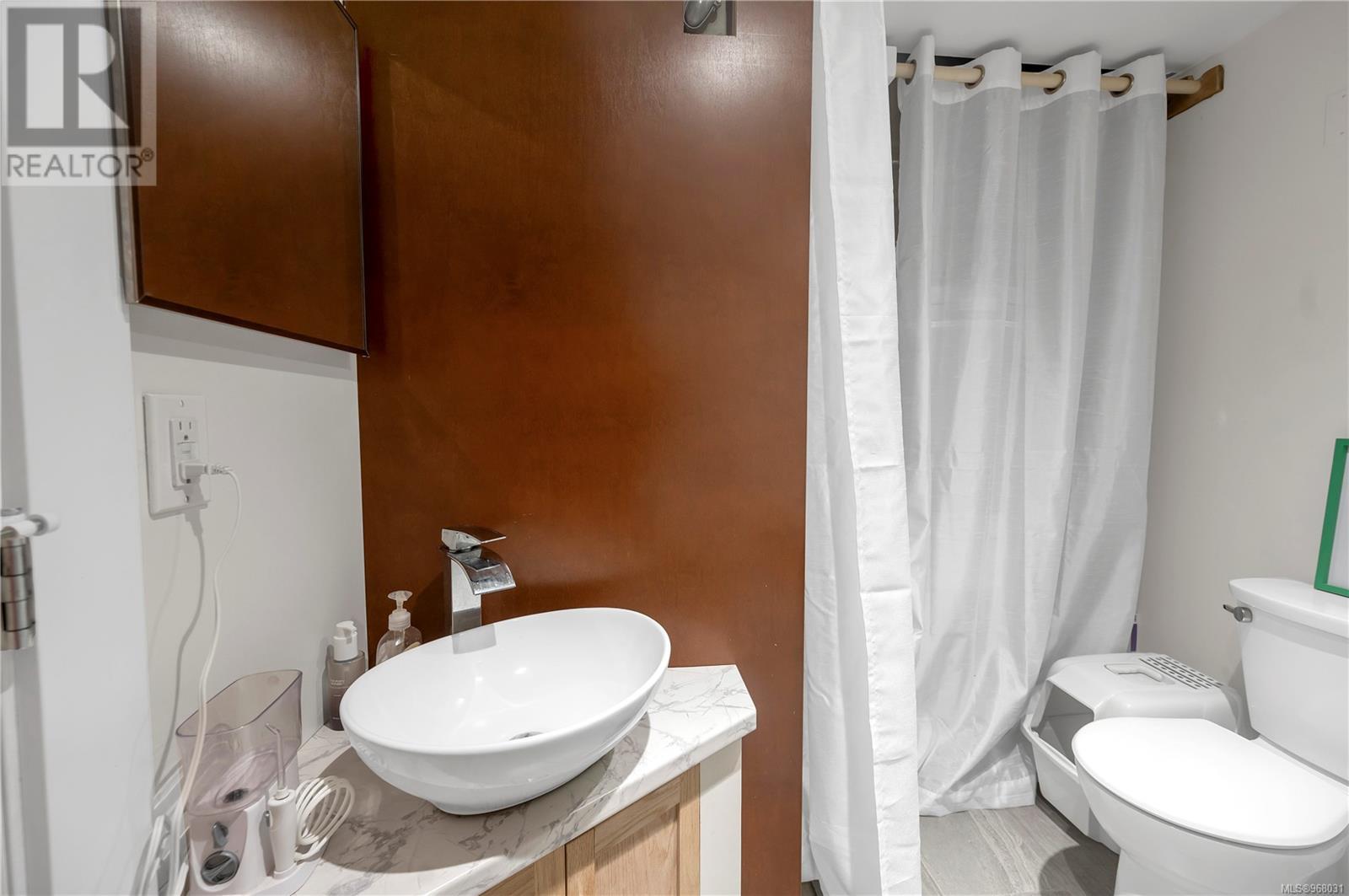 3668 Vermont Pl, Campbell River real estate listing 968031