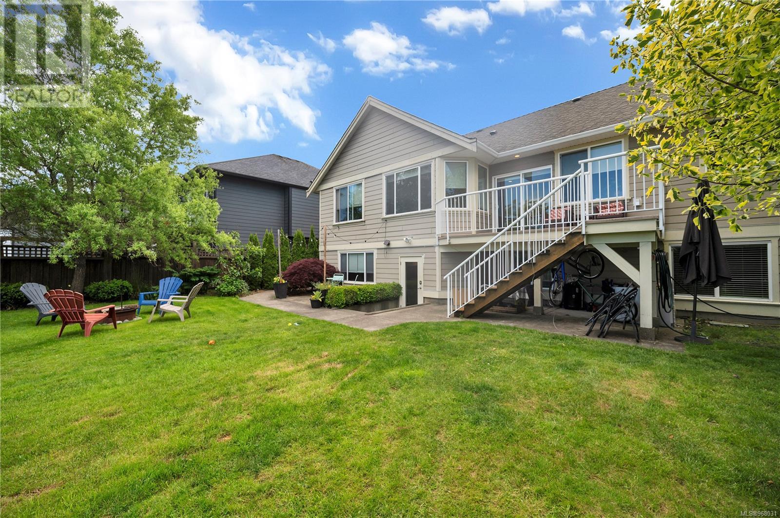 3668 Vermont Pl, Campbell River real estate listing 968031