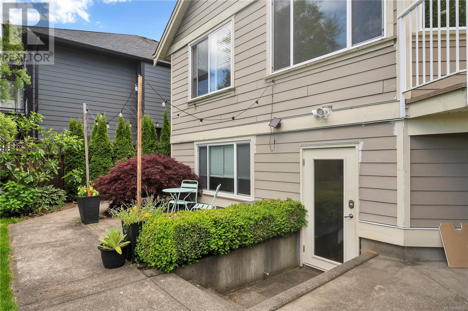 3668 Vermont Pl, Campbell River real estate listing 968031