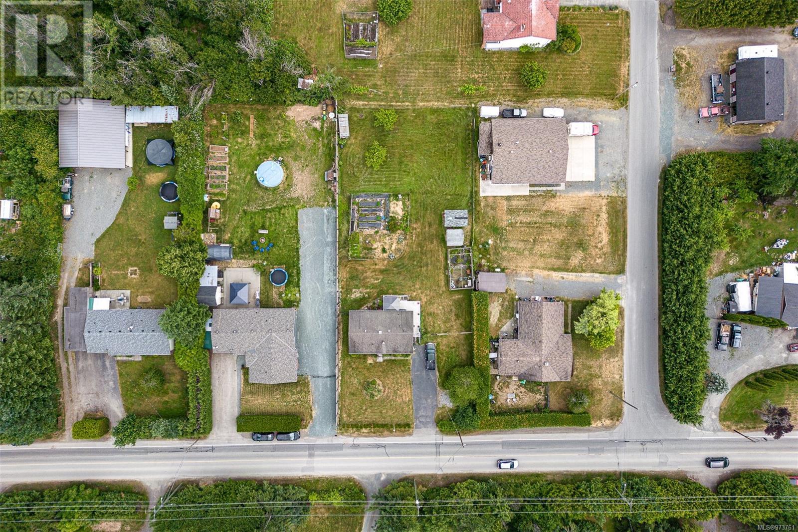 Photo 5 of 6715 Bell Mckinnon Rd, Duncan BC