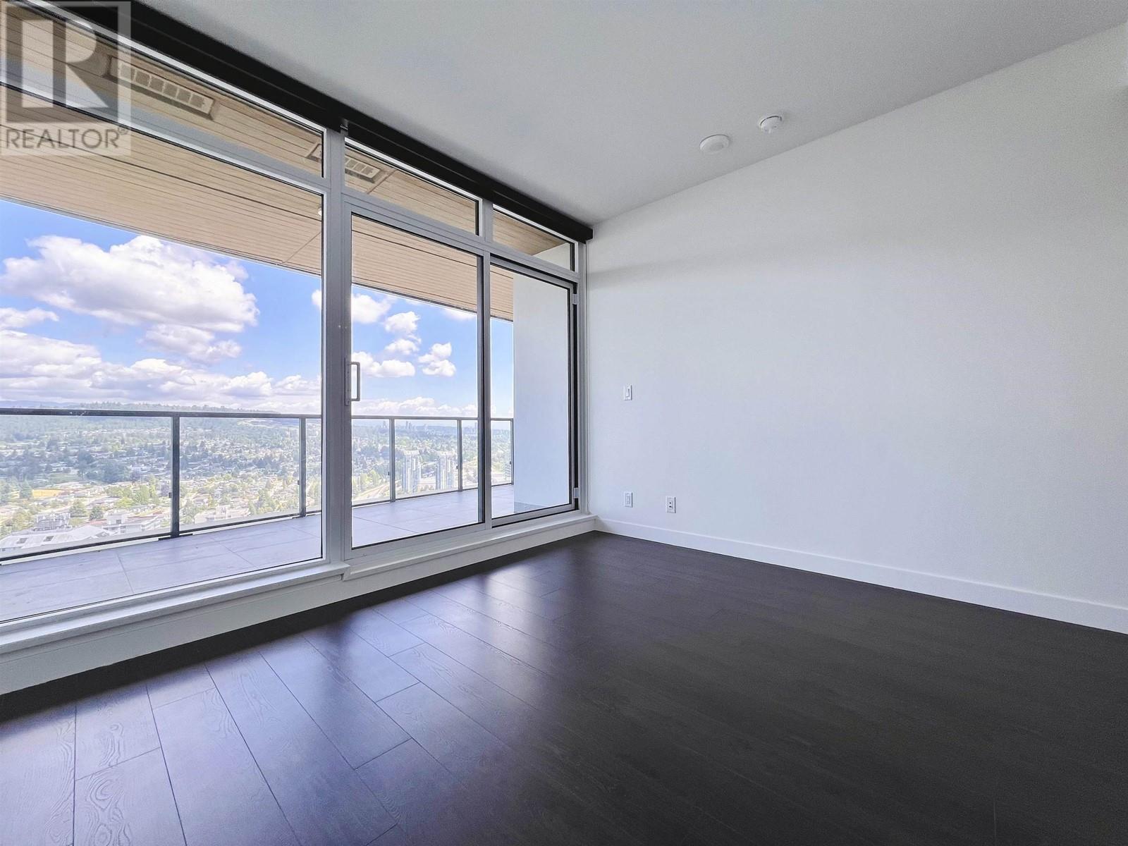 3707 4890 LOUGHEED HIGHWAY, Burnaby