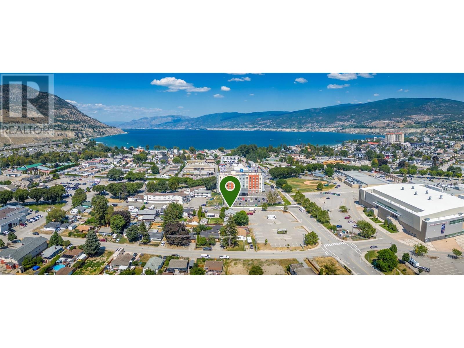 930 Vernon Avenue, Penticton