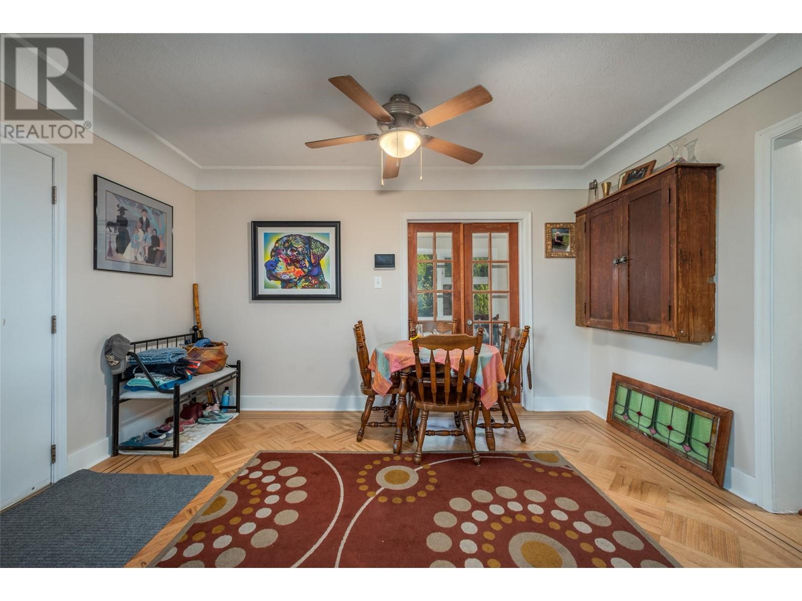 930 Vernon Avenue, Penticton