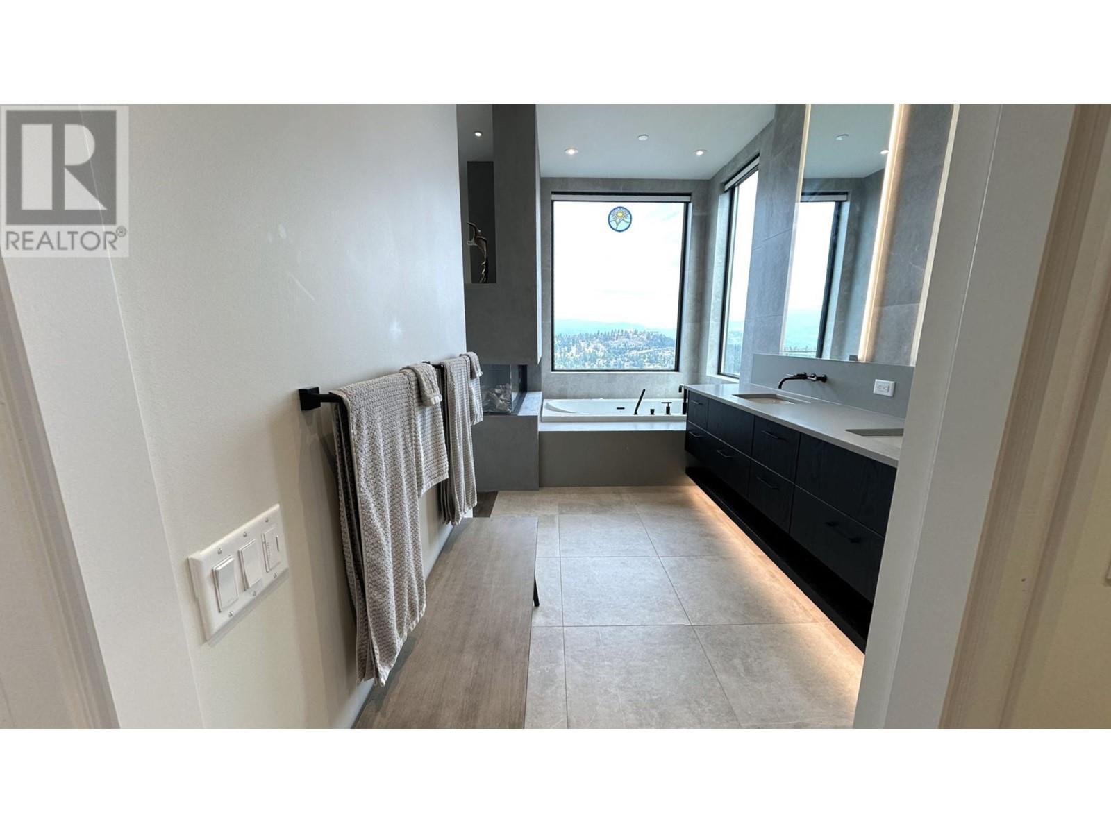 Photo 19 of 224 Diamond Way, Vernon BC