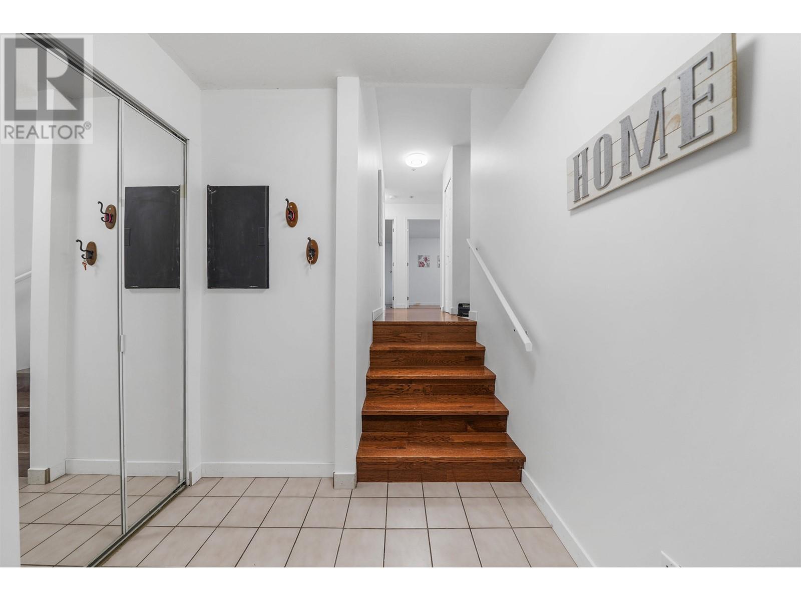 204 2212 Oxford Street, Vancouver