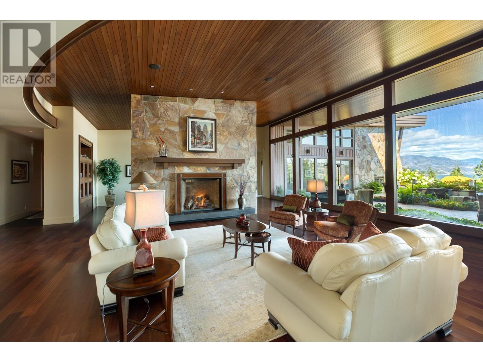  704 Barnaby Road, Kelowna
