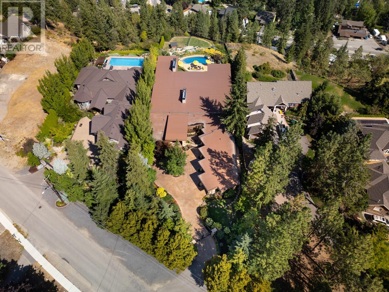  704 Barnaby Road, Kelowna