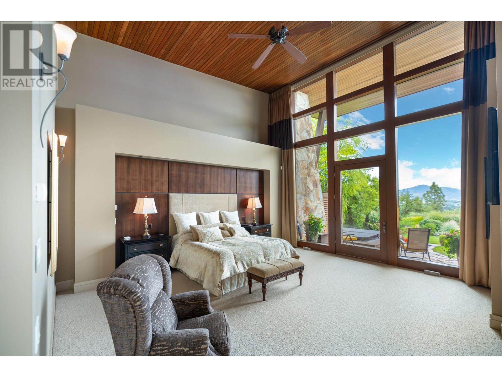  704 Barnaby Road, Kelowna