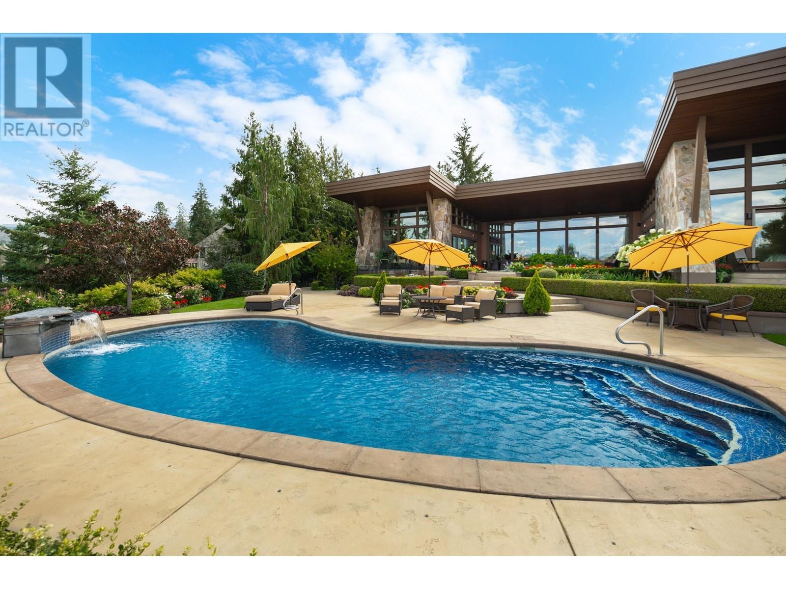  704 Barnaby Road, Kelowna