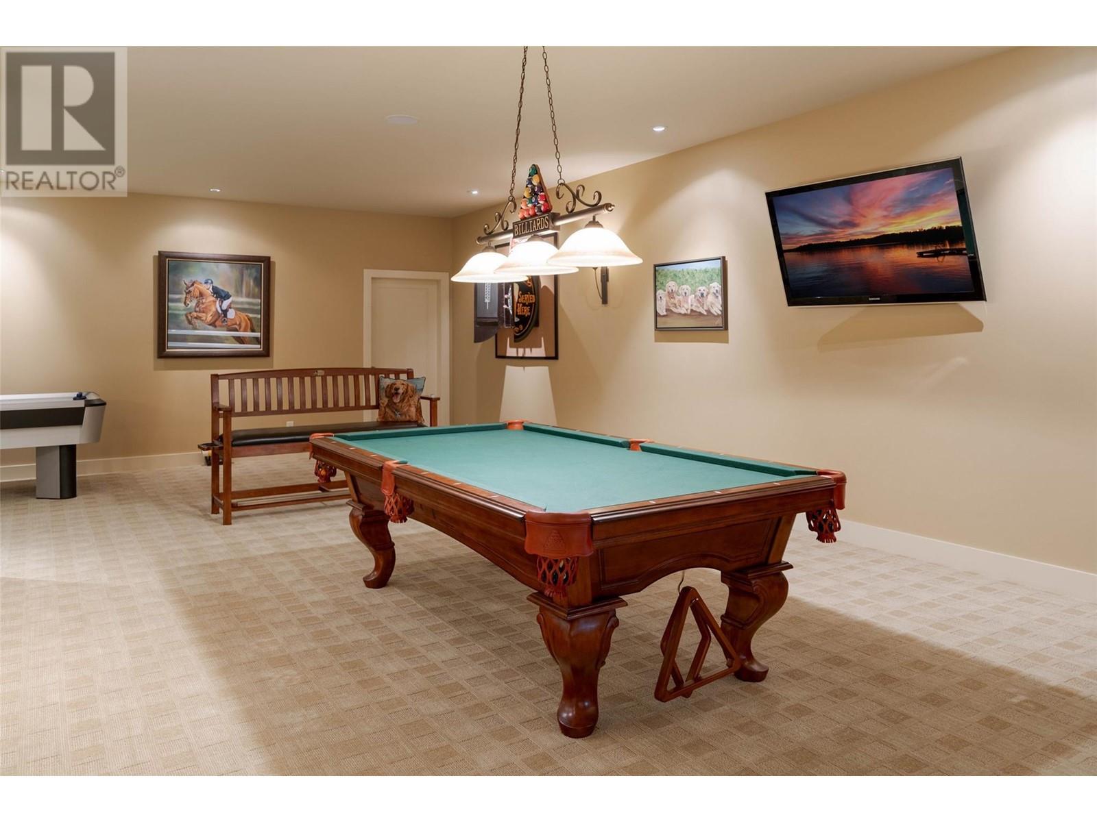  704 Barnaby Road, Kelowna