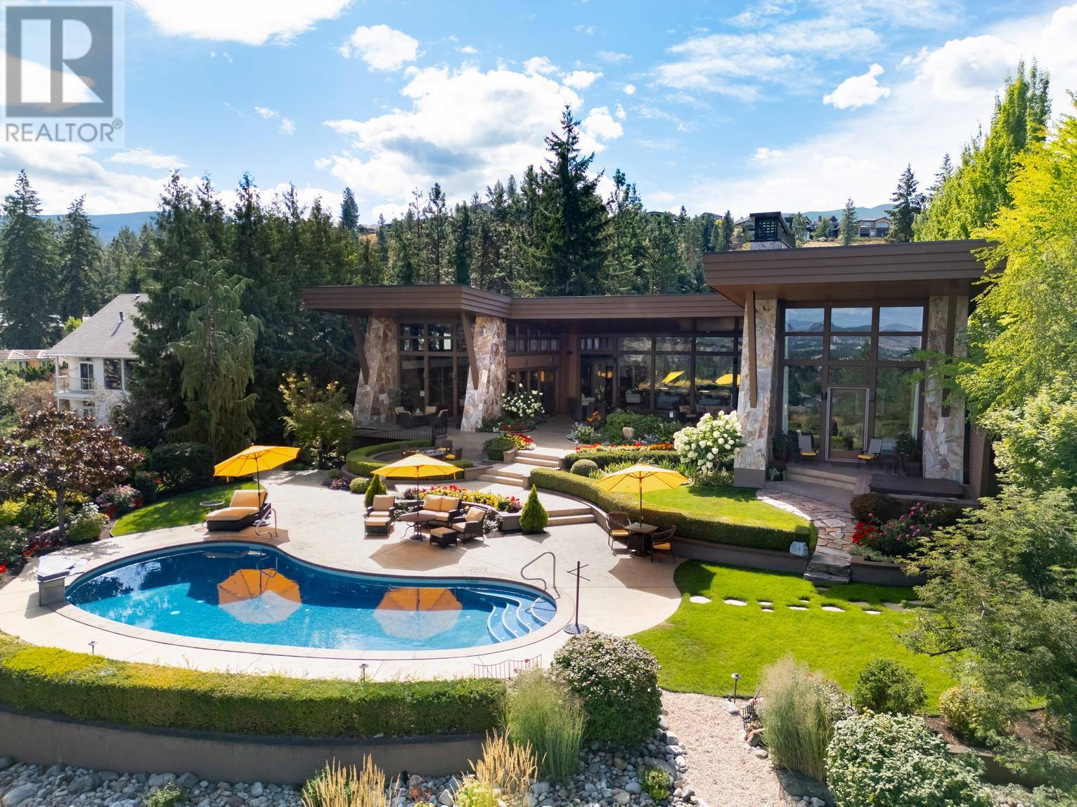  704 Barnaby Road, Kelowna