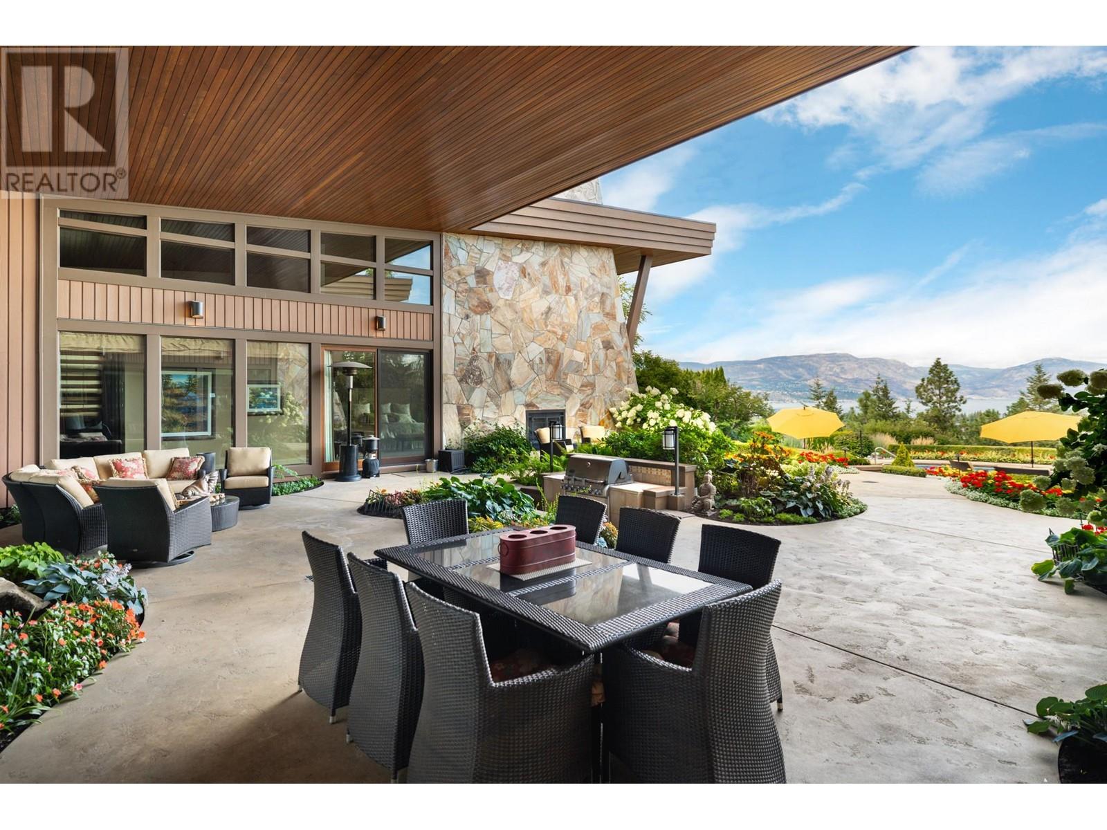  704 Barnaby Road, Kelowna