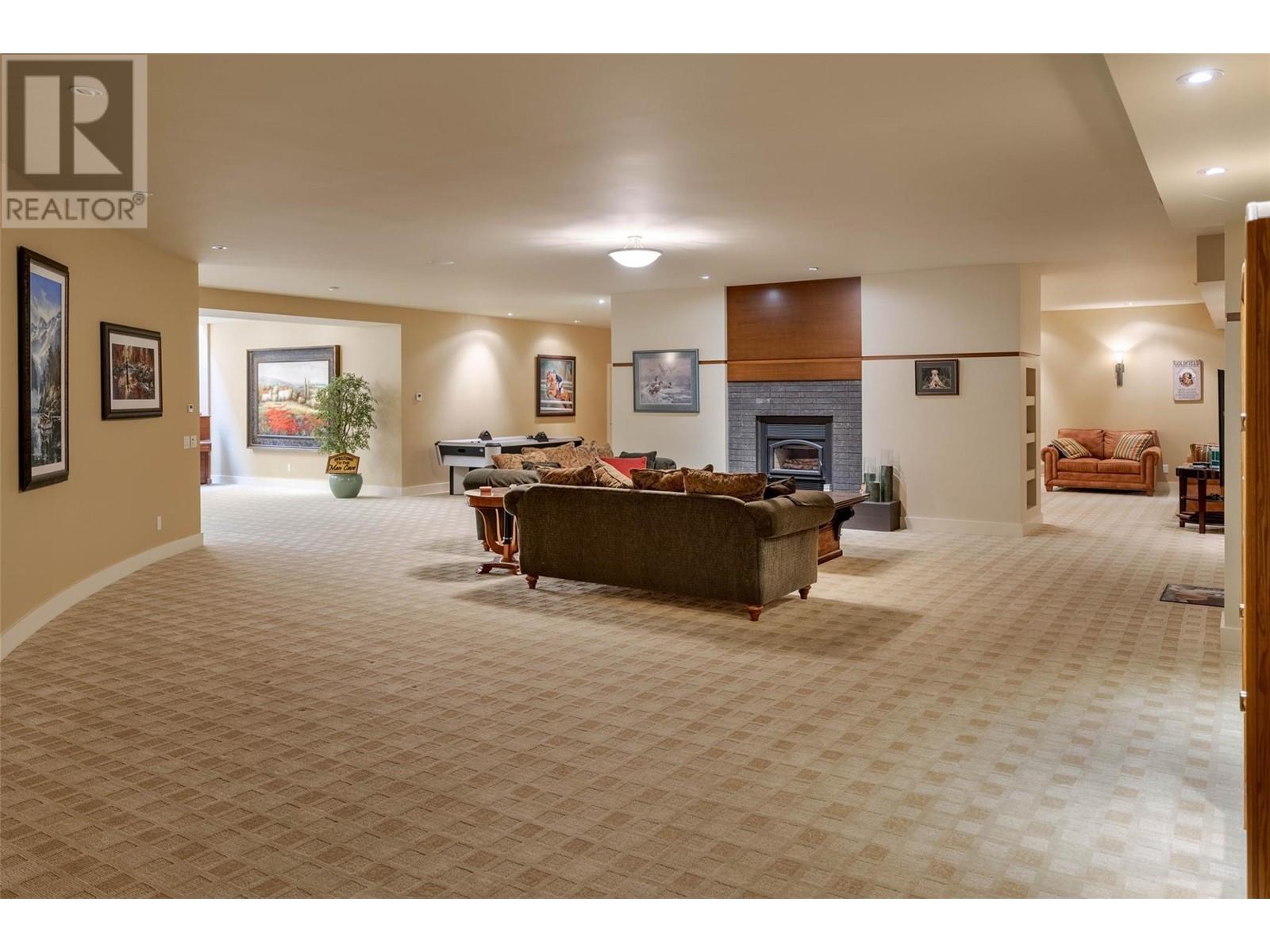  704 Barnaby Road, Kelowna