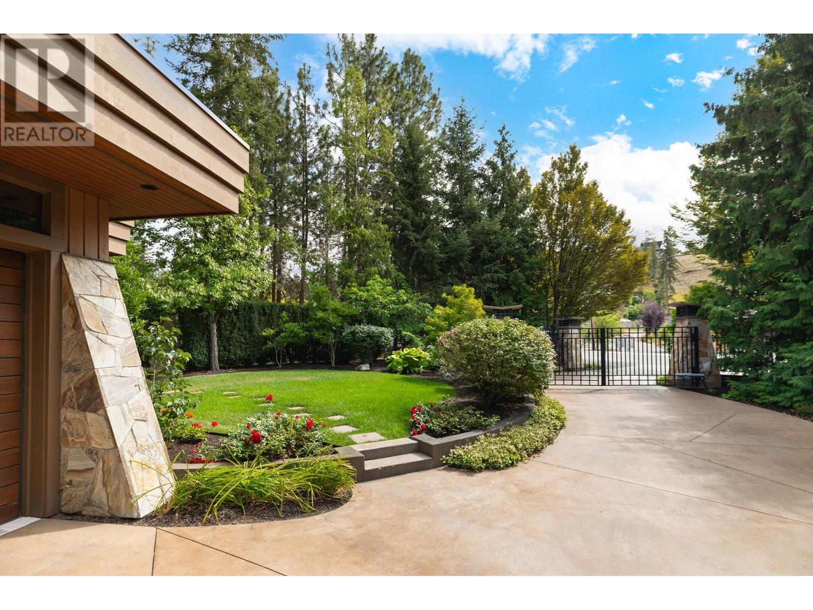  704 Barnaby Road, Kelowna