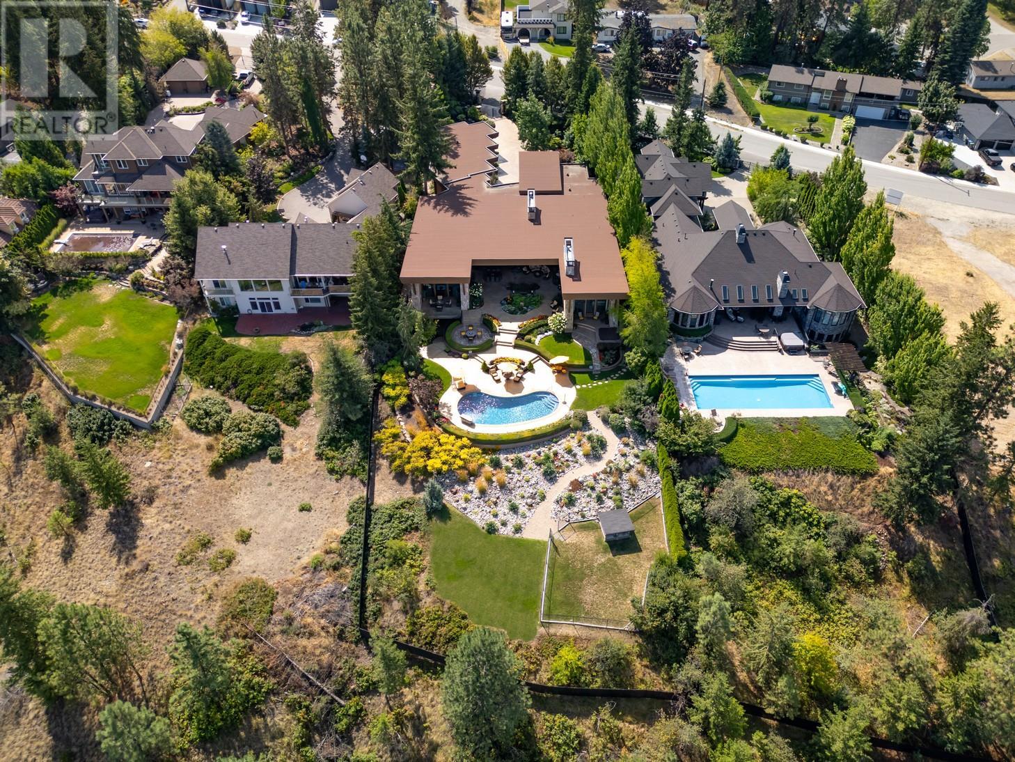  704 Barnaby Road, Kelowna