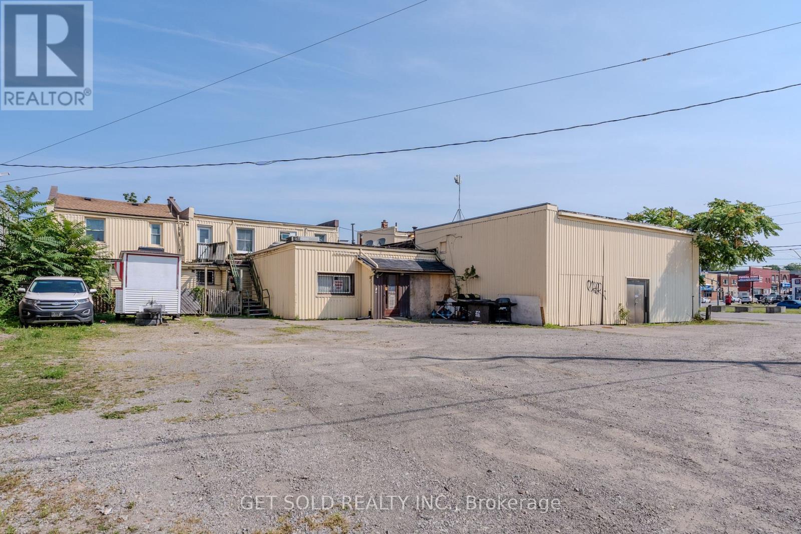 279 COLBORNE STREET E - 13