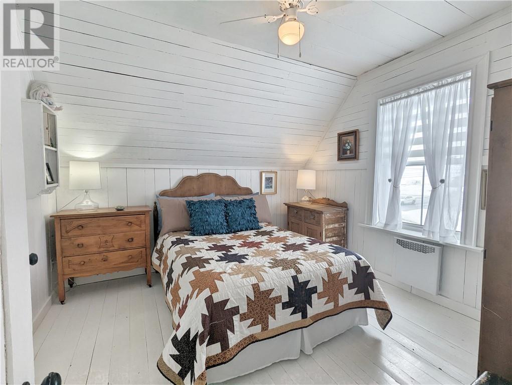 Photo 4 of 142 Bd St Pierre E, Caraquet NB