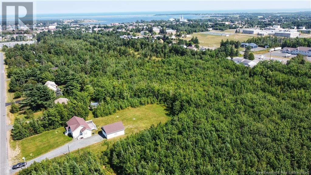 Photo 12 of 624 Rue Bois Joli, Tracadie NB